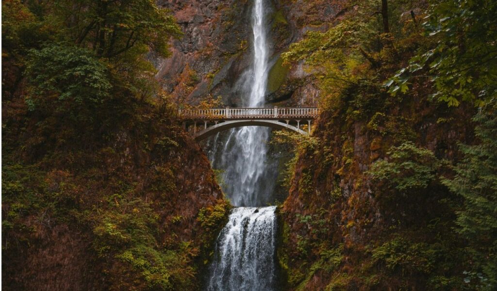 Multnomah Falls, Oregon, USA               